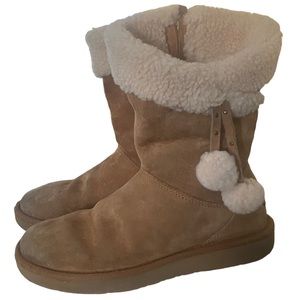UGG women’s suede plumdale cuff pom Pom suede winter boots size 7 chestn…